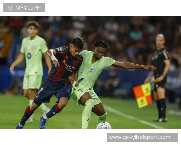 纳斯里：巴黎统治力显著下半场压制巴萨几乎窒息